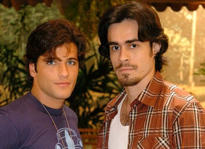 Erom Cordeiro e Bruno Gagliasso em "América" (Foto: Divulgação)