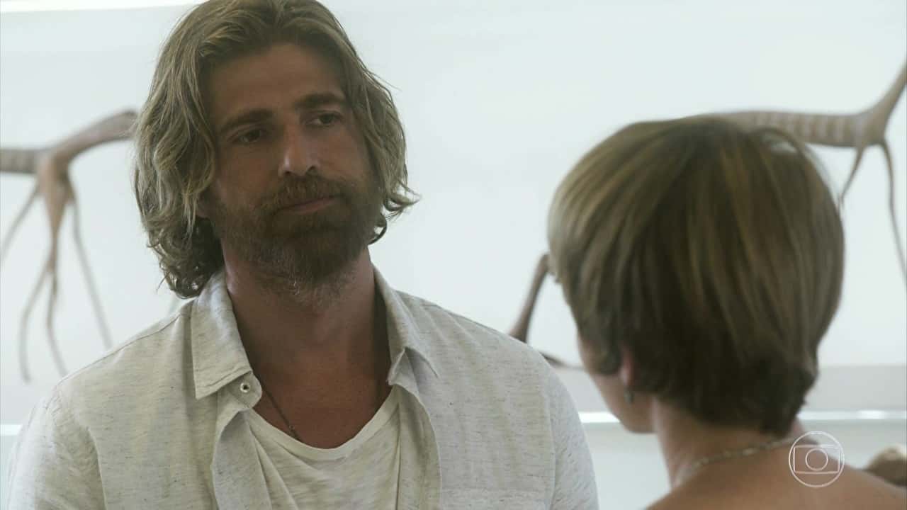 Pedro (Reynaldo Gianecchini) e Helô (Cláudia Abreu) em cena de "A Lei do Amor" (Foto: Reprodução/Globo)