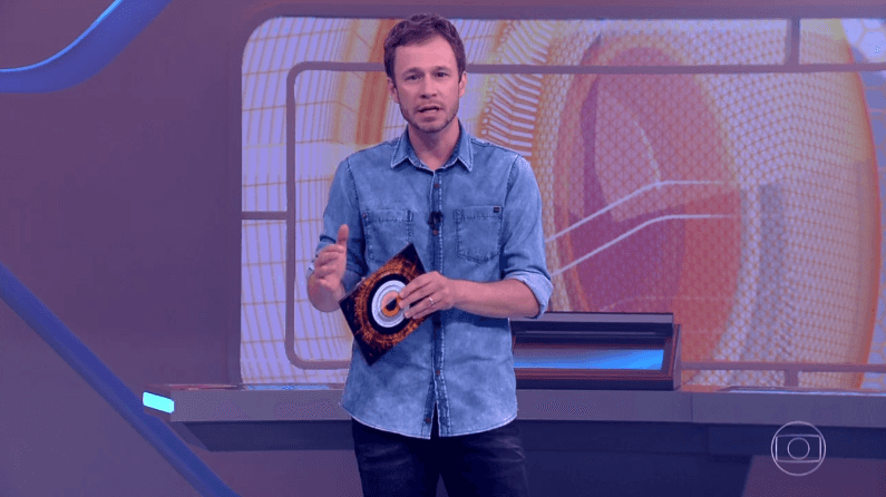 Tiago Leifert na estreia do "BBB17" (Foto: Reprodução/Globo)