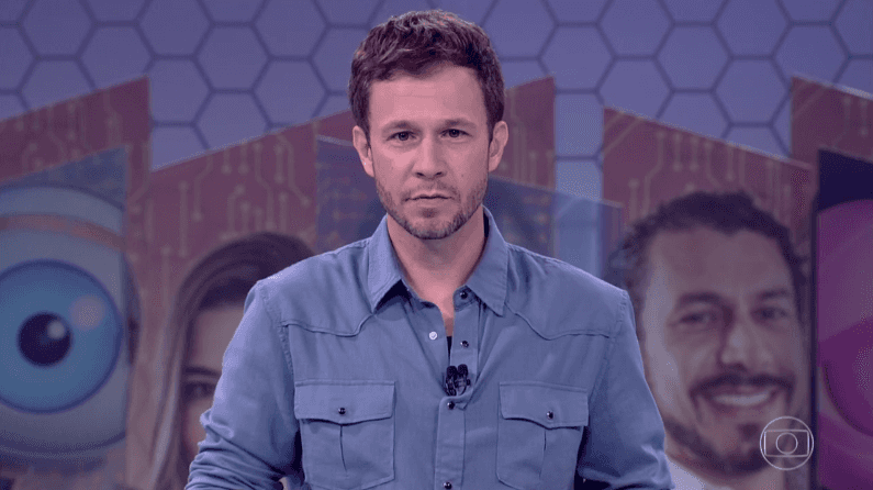 Tiago Leifert no comando do "BBB17" (Foto: Reprodução/Globo)