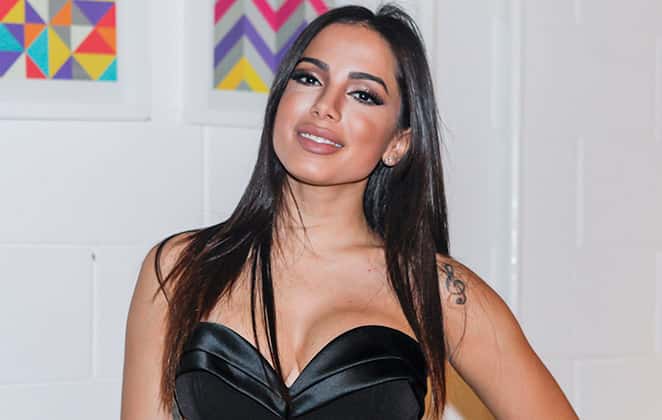 Anitta posa para foto. Foto: Divulgação