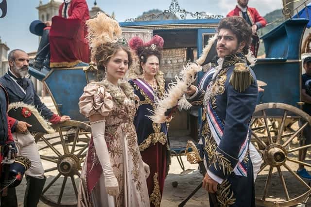 Dom Pedro (Caio Castro) e Leopoldina (Letícia Colin) (Foto: Globo/Tata Barreto)