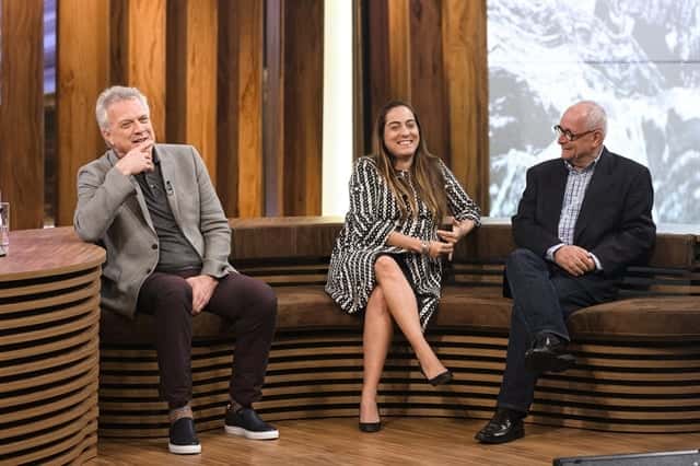 Pedro Bial com os diretores Mônica Almeida e Ingo Ostrovsky no estúdio do programa (Foto: Globo/Ramón Vasconcelos)