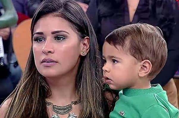img-766318-simone-e-o-filho-henry-participam-do-programa-legendarios20170426131493225130