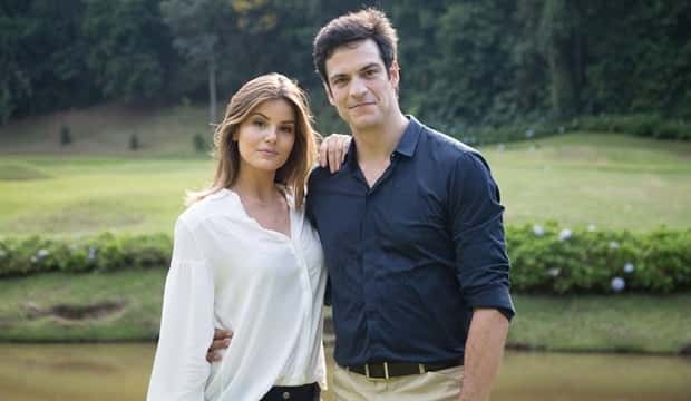 Luiza (Camila Queiroz) e Eric (Mateus Solano) (Foto: Globo/Adriana Garcia)