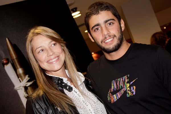 Luana Piovani ao lado do marido Pedro Scooby (Foto: Divulgação)