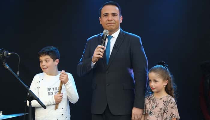 Reinaldo Gottino e os filhos (Foto: Antonio Chahestian/Record)