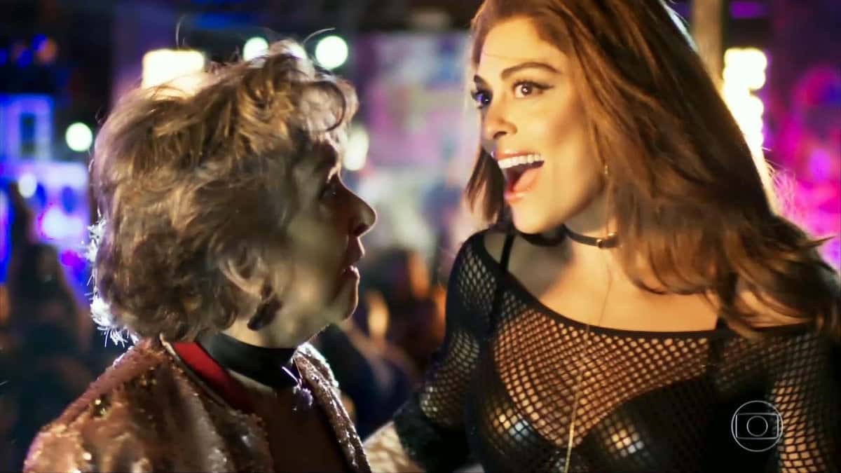 Elvira (Betty Faria) e Bibi (Juliana Paes) em cena de "A Força do Querer" (Foto: Reprodução/Globo)