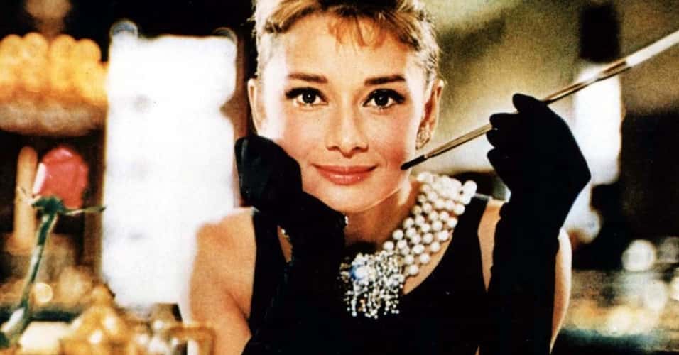 audrey-hepburn-em-cena-de-bonequinha-de-luxo-lancado-em-1961-1317771969749_956x500