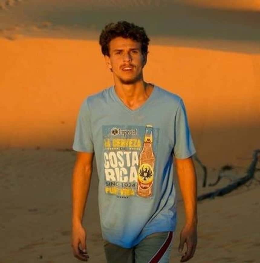 Filho de Pedro Bial chama atenção pela beleza (Foto: Reprodução)