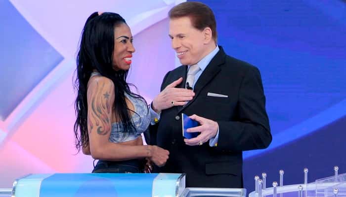 Silvio Santos com Inês Brasil durante seu programa no SBT (Foto: Lourival Ribeiro/SBT)