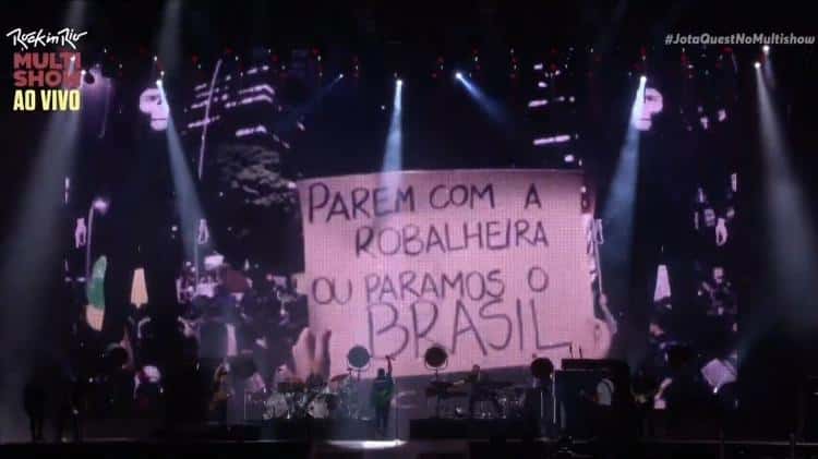 Jota Quest protesta contra corrupção no Palco Mundo do Rock in Rio 2017 (Foto: Reprodução)