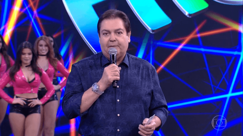 O apresentador Fausto Silva no comando do "Domingão" (Foto: Reprodução/Globo)
