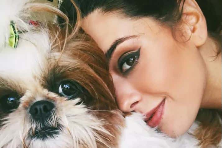 Giovanna Lancellotti e sua cachorra (Foto: Reprodução)