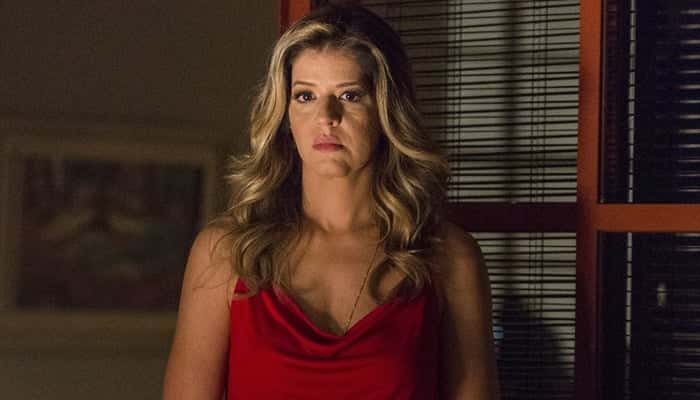 Maria Pia (Mariana Santos) em cena de Pega Pega (Foto: Globo/Marília Cabral)