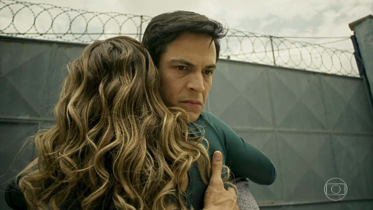 Eric (Mateus Solano) e Maria Pia (Mariana Santos) em cena de Pega Pega (Foto: Reprodução/Globo)
