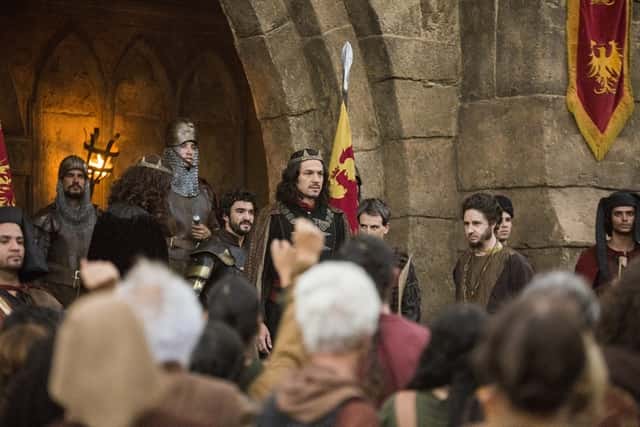 Afonso (Rômulo Estrela) em Deus Salve o Rei (Foto: Globo/Marília Cabral)