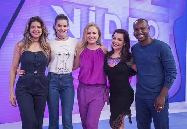 Mariana Santos, Camila Queiroz, Angélica, Fernanda Souza e Thiaguinho na volta do Vídeo Game (Foto: Globo/Victor Pollak)