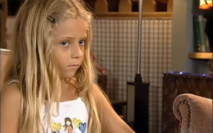 Julia Magessi como a Nininha de Prova de Amor. (Foto: Reprodução / Record)