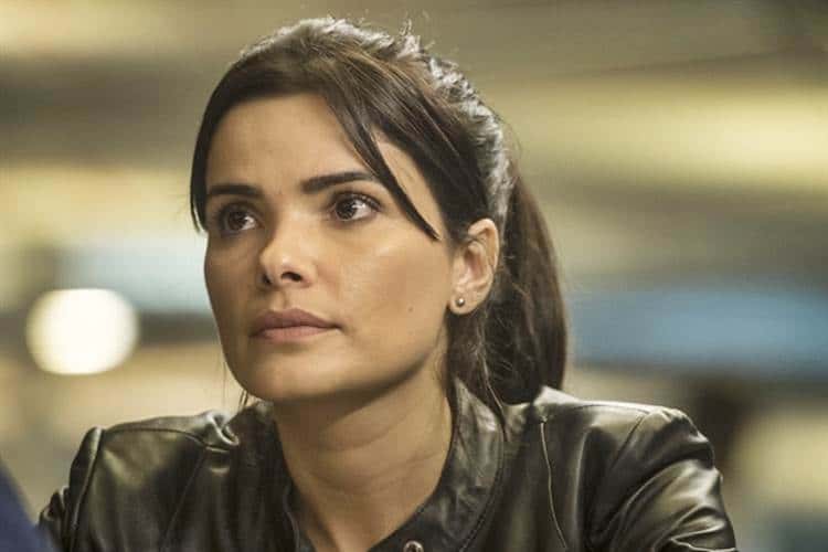 Atriz em cena na novela "Pega Pega" (Foto: Reprodução/Globo)