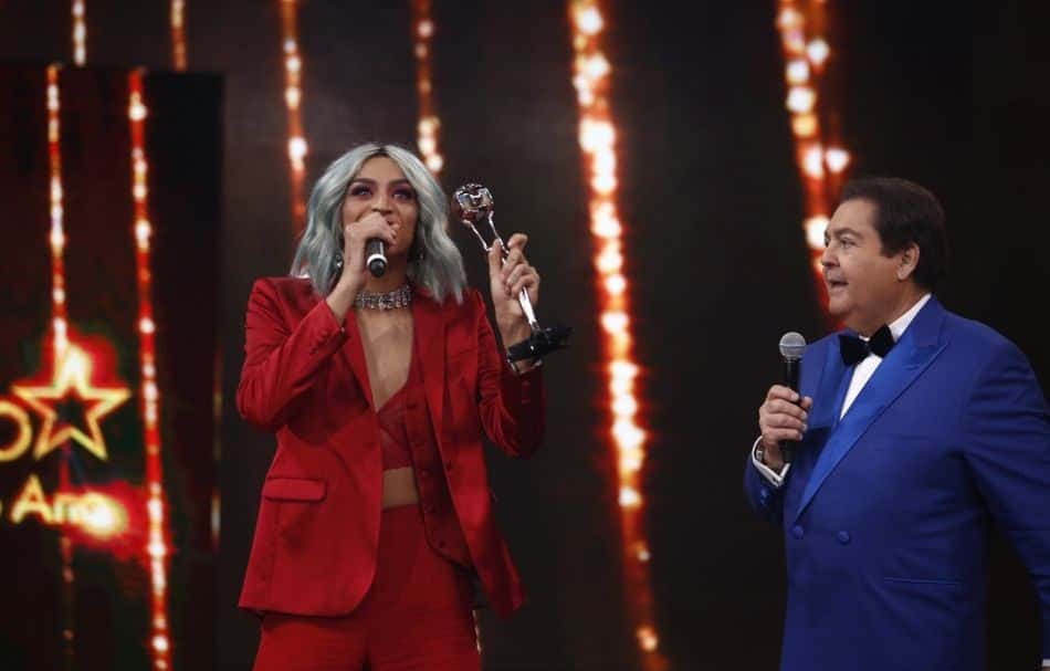 2384352-pabllo-vittar-garantiu-que-nao-ficou-inc-950×0-3