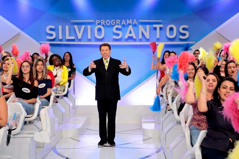 Tio Silvio quer fazer seus votos para seu público (Foto: Lourival Ribeiro/SBT)
