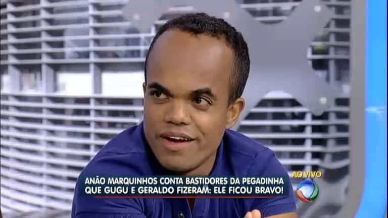 Anão Marquinhos agora prega a palavra na igreja evangélica. (Foto: Reprodução)