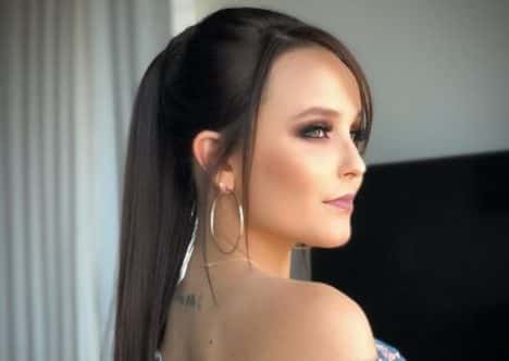 A atriz Larissa Manoela renovou contrato com o SBT e estará na nova novela da emissora. (Foto: Reprodução/Instagram)