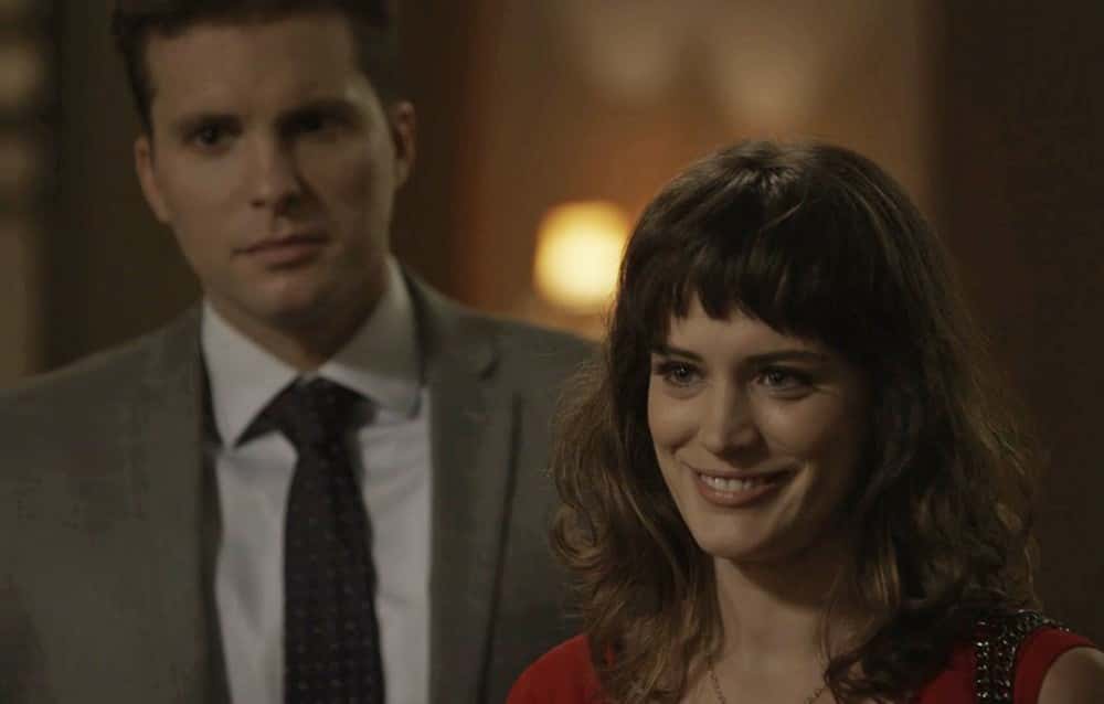 Clara surpreende a família de Sophia (Foto: TV Globo)