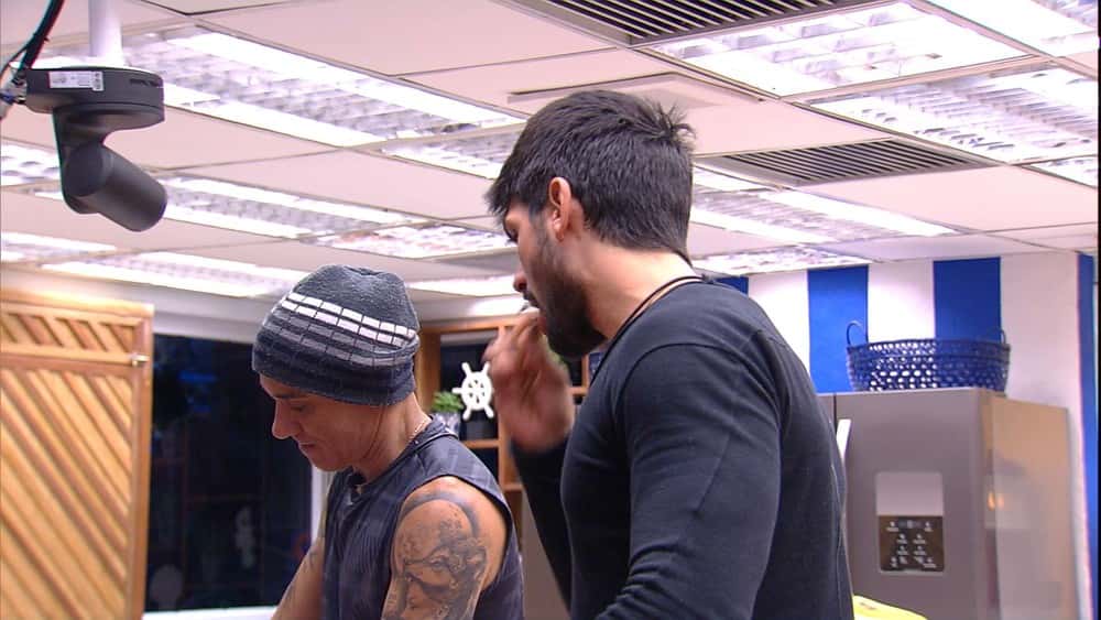 Ayrton critica atitude de Ana Clara em Jogo da Discórdia no BBB18