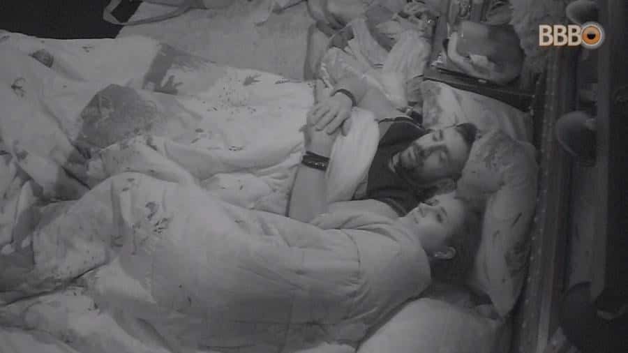 Kaysar e Patrícia protagonizam cenas quentes no BBB18 (Foto: Reprodução)