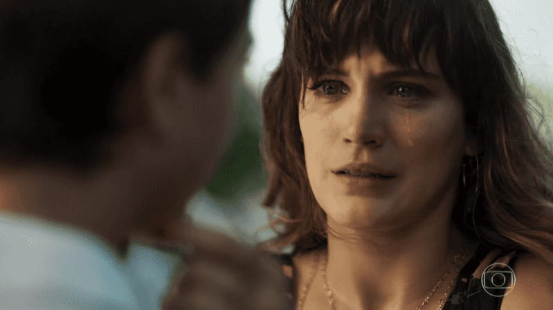 Clara (Bianca Bin) em cena de O Outro Lado do Paraíso (Foto: Reprodução/Globo)