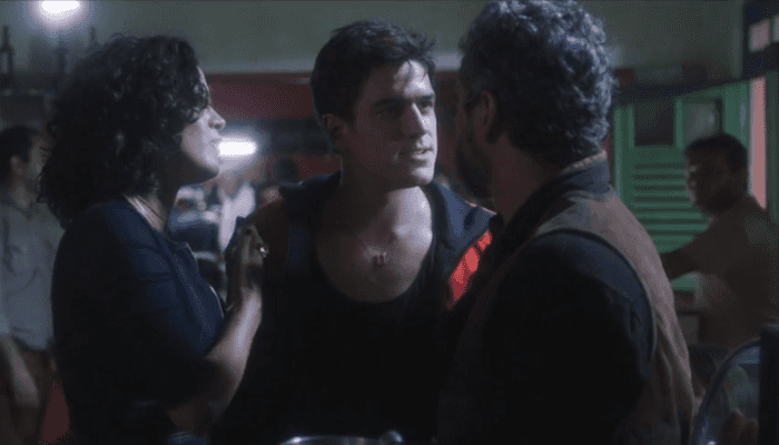 Maeve Jinkings, Marco Pigossi e Alexandre Nero no primeiro capítulo de Onde Nascem os Fortes (Foto: Reprodução/Globo)