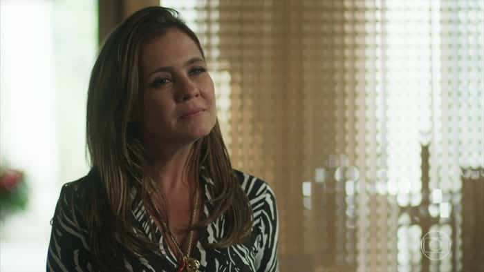 Laureta (Adriana Esteves) em cena de Segundo Sol (Foto: Reprodução/Globo)