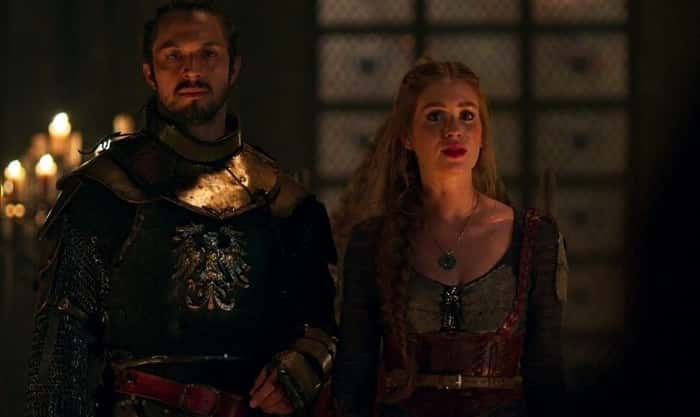 Romulo Estrela (Afonso) e Marina Ruy Barbosa (Amália) em cena de Deus Salve o Rei (Foto: Reprodução/Globo)