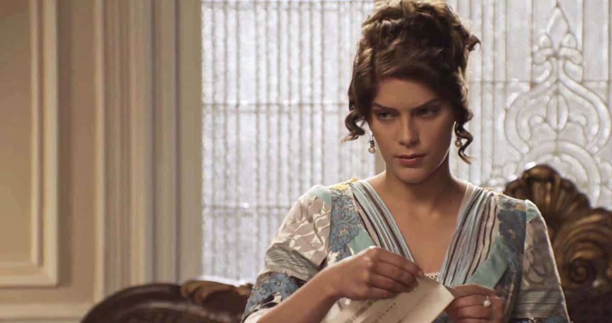 Isabela Santoni interpreta Charlotte Williamson em Orgulho e Paixão (Foto: Divulgação)