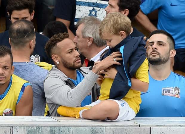 Neymar e o filho, Davi Lucca (Foto: Francisco Cepeda/AgNews)