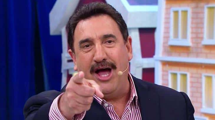 O apresentador Ratinho está vivendo ótima fase no SBT com ibope em alta. (Foto: Reprodução/SBT)