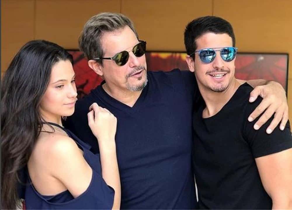 Edson Celulari ao lado dos filhos, Enzo e Sophia (Foto: Arquivo pessoal)