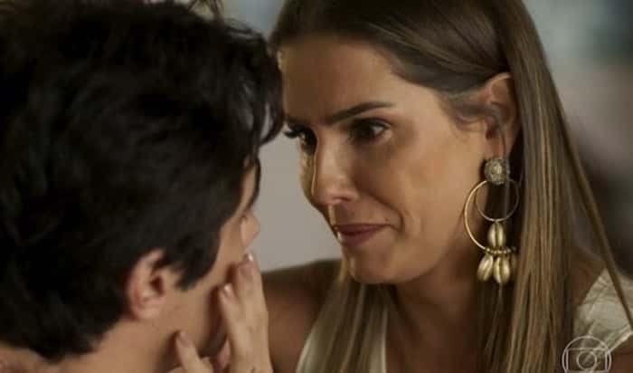 Karola e Valentim se amam em Segundo Sol (Foto: Reprodução)