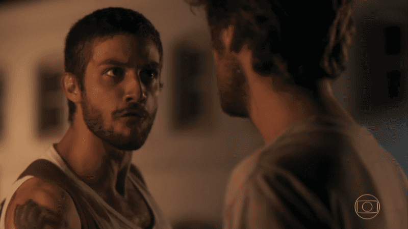 Ícaro (Chay Suede) e Beto (Emilio Dantas) em cena de Segundo Sol (Foto: Reprodução/Globo)