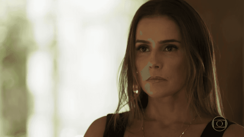 Karola (Deborah Secco) em cena de Segundo Sol (Foto: Reprodução/Globo)