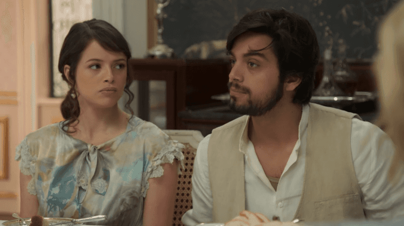 Agatha Moreira (Ema) e Rodrigo Simas (Ernesto) em cena de Orgulho e Paixão (Foto: Reprodução/Globo)