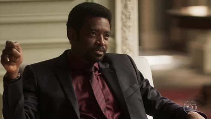 Roberval (Fabricio Boliveira) em cena de Segundo Sol (Foto: Reprodução/Globo)