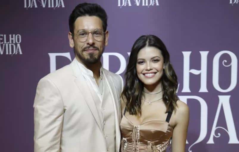 João Vicente de Castro e Vitória Strada na festa de lançamento da novela (Foto: Artur Meninea / Gshow)