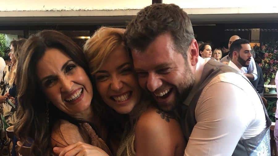 Fátima Bernardes posa abraçada com Luiza Possi e Cris Gomes (Foto: Reprodução/Instagram)