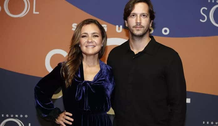 Adriana Esteves e Vladimir Brichta; casal está no elenco da novela Amor de Mãe (Foto: Globo/Paulo Belotte)