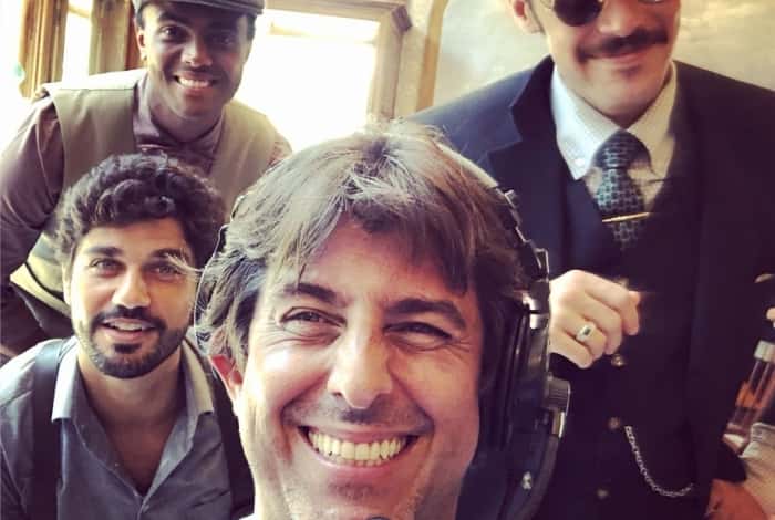 O diretor Adriano Melo deixou o comando da novela O Tempo Não Para, na Globo. (Foto: Reprodução)