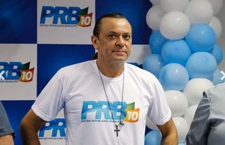 O famoso cantor de forró, Frank Aguiar deixou os seus seguidores mais do que preocupados ao anunciar que faria uma cirurgia para retirar um cisto do rosto (Foto: Reprodução/Instagram)