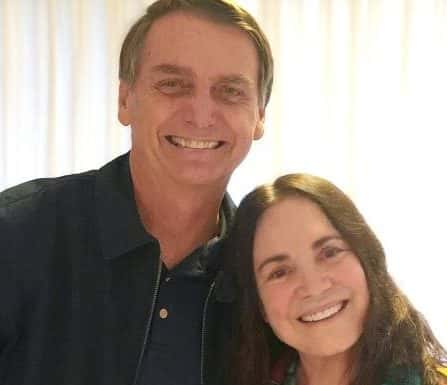 Regina Duarte e o político Jair Bolsonaro. (Foto: Reprodução)